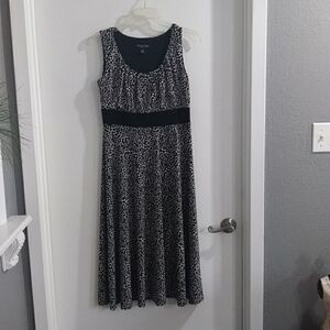 PERCEPTIONS PETITE Sleeveless Midi Black & White Dress Size 6P *EUC*